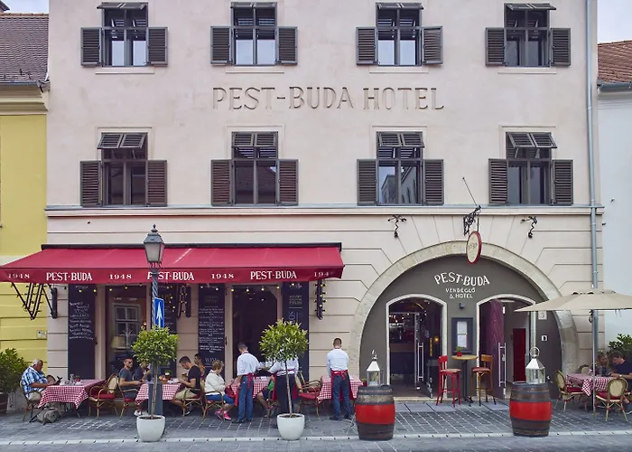 Pest-buda Design 4*