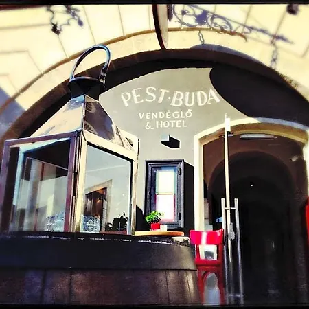 Pest-buda Design 4*