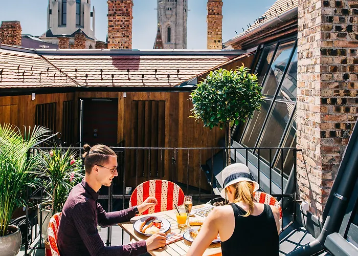 Pest-buda Design 4*