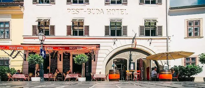Pest-buda Design
